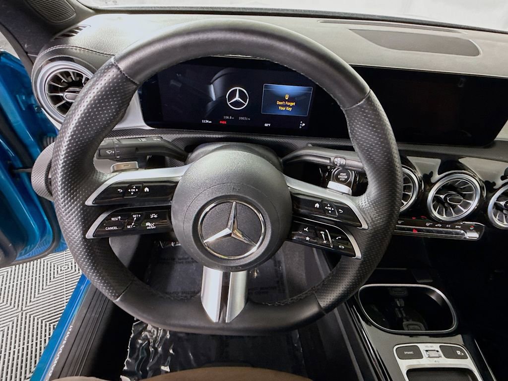 Used 2025 Mercedes-Benz CLA 250 4MATIC w/ AMG Night Package image 20