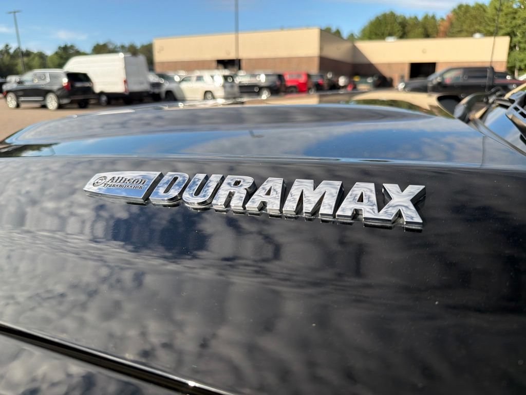 Used 2019 Chevrolet Silverado 2500 LTZ w/ Duramax Plus Package AWD/4WD image 16