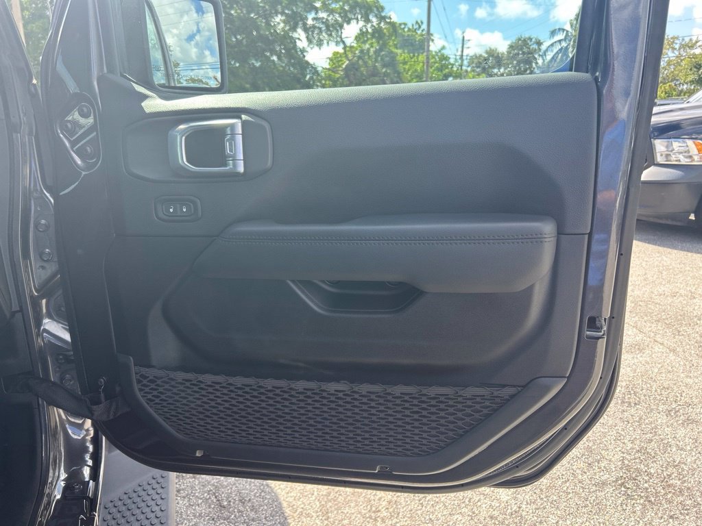 Certified 2021 Jeep Wrangler Unlimited Sahara AWD/4WD image 28