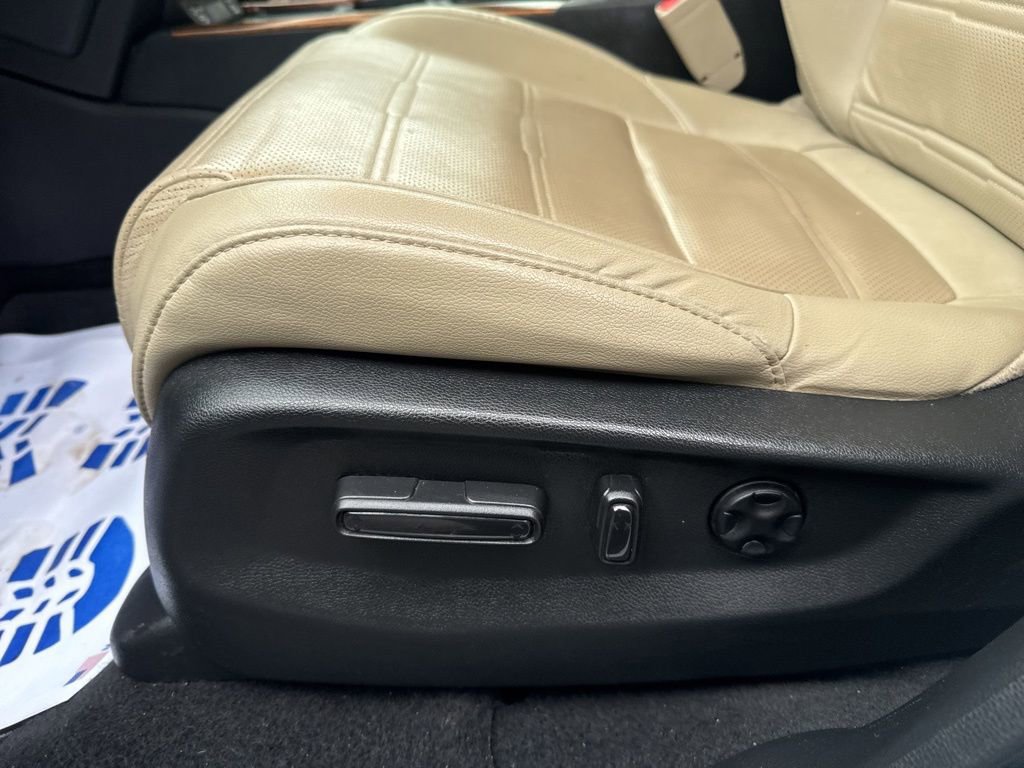 Used 2022 Honda CR-V Touring image 13