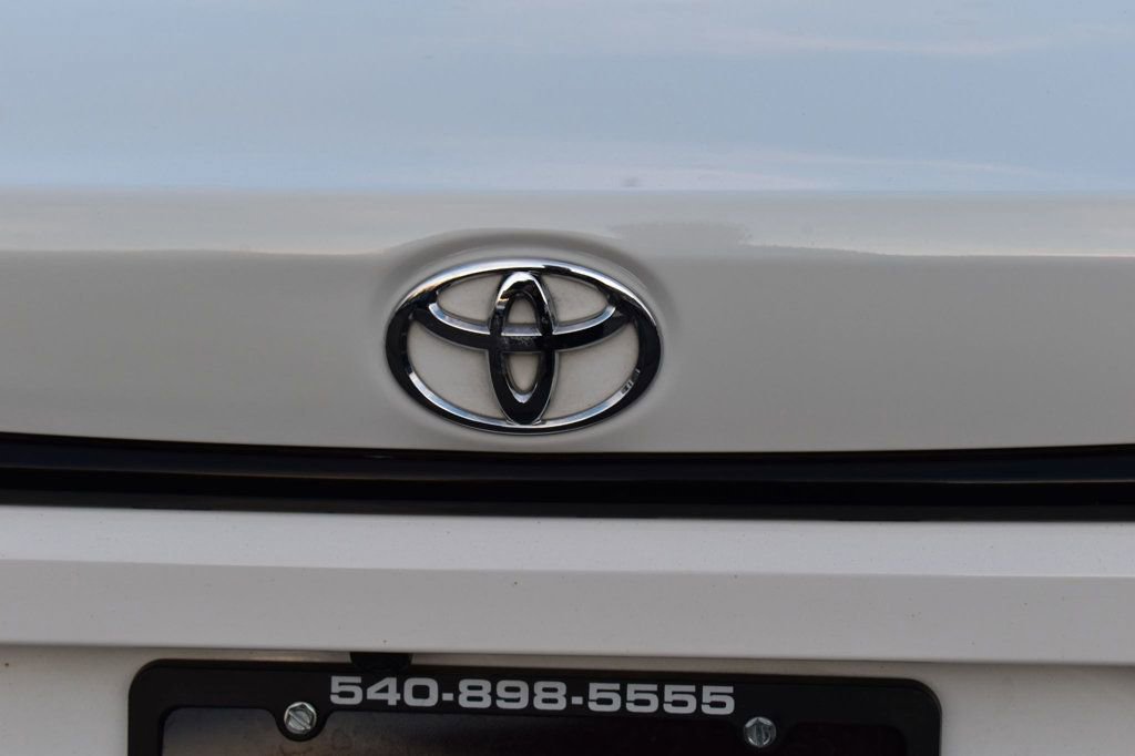 Used 2022 Toyota Corolla LE image 39