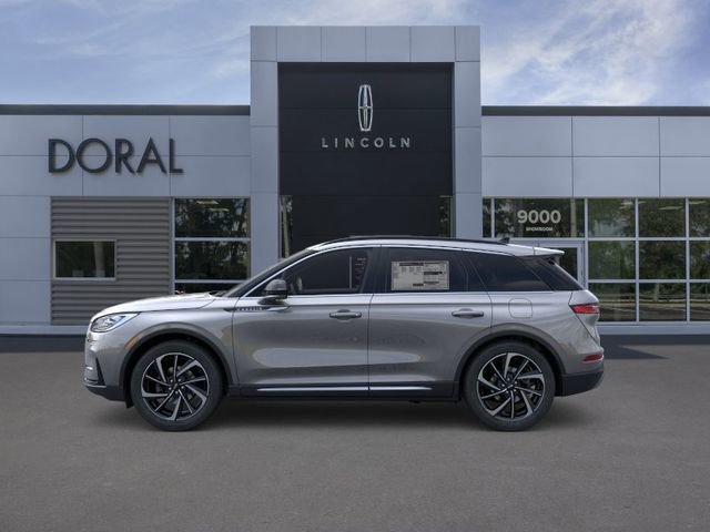 New 2026 Lincoln Corsair Reserve FWD image 3
