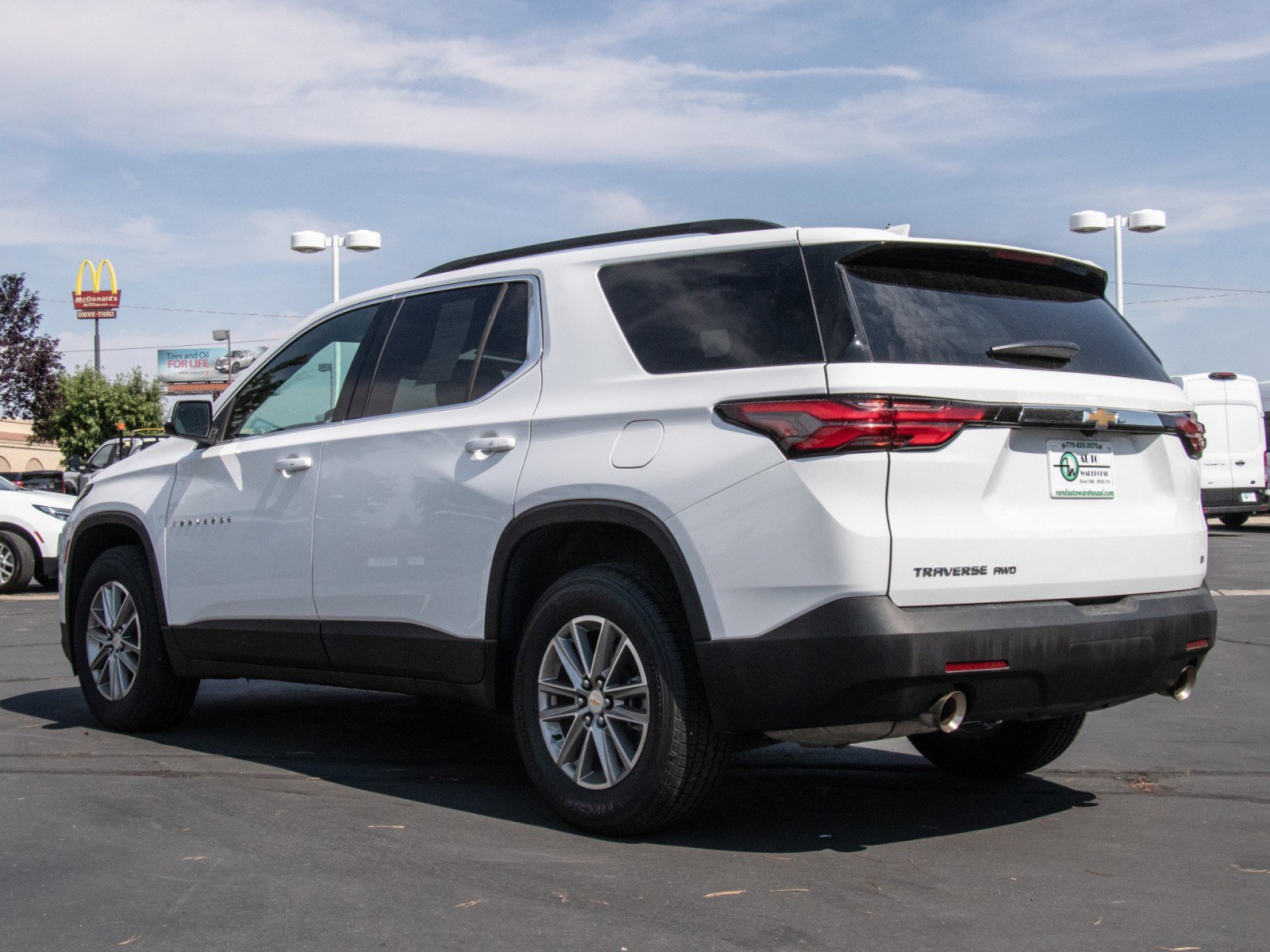 Used 2023 Chevrolet Traverse LT image 5