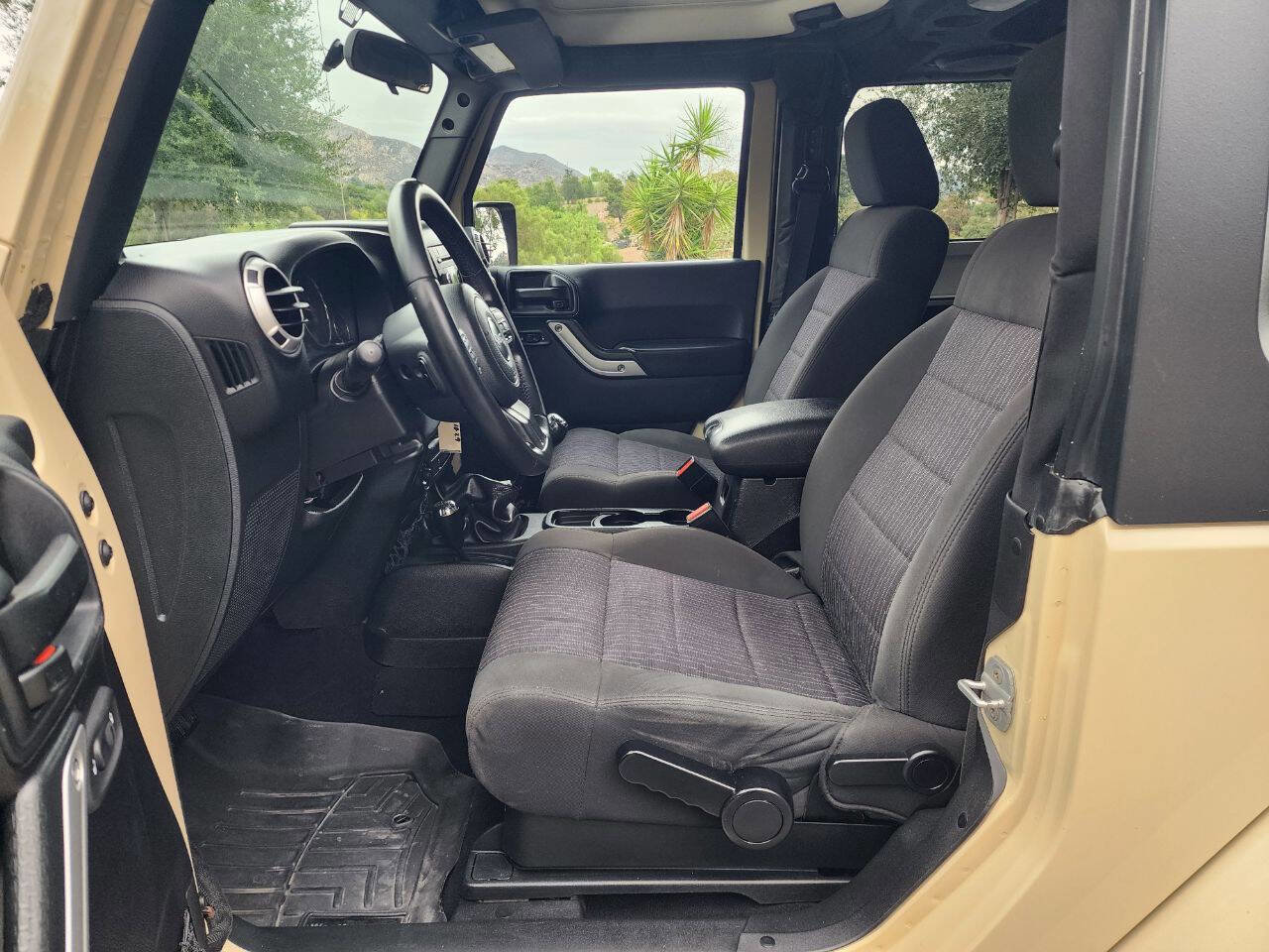 Used 2011 Jeep Wrangler Sahara w/ Dual Top Group image 17