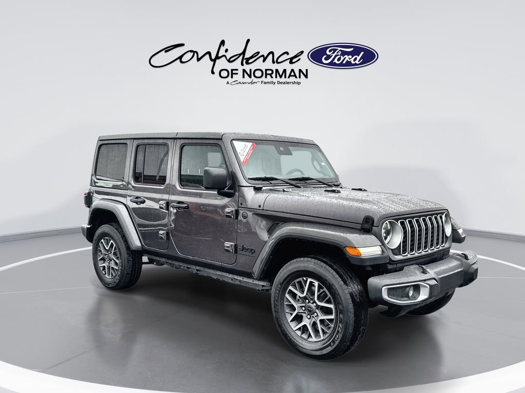 Used 2025 Jeep Wrangler Sahara image 11