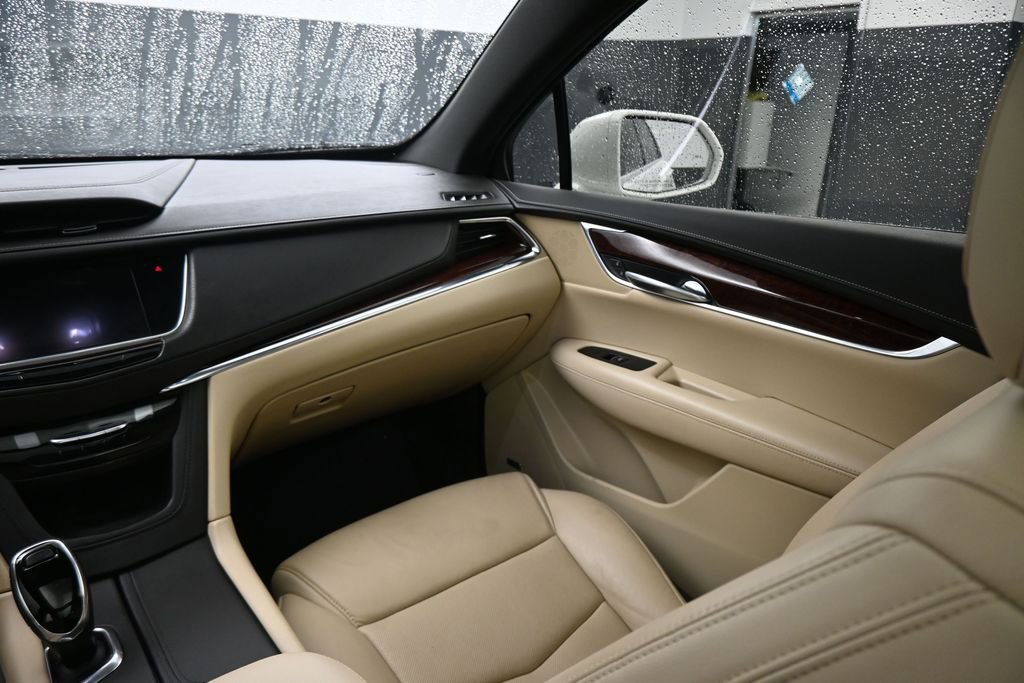 Used 2019 Cadillac XT5 Luxury FWD image 13