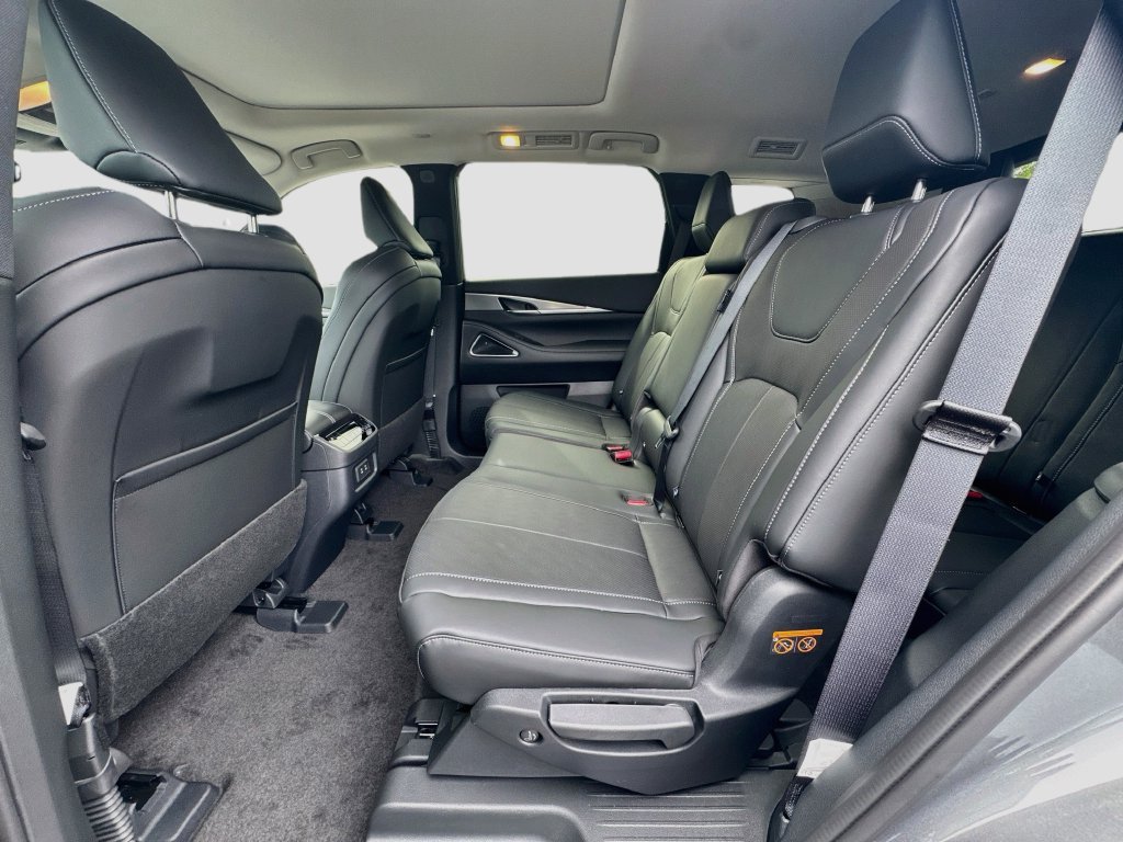 New 2027 INFINITI QX60 Luxe w/ Cargo Package FWD image 26
