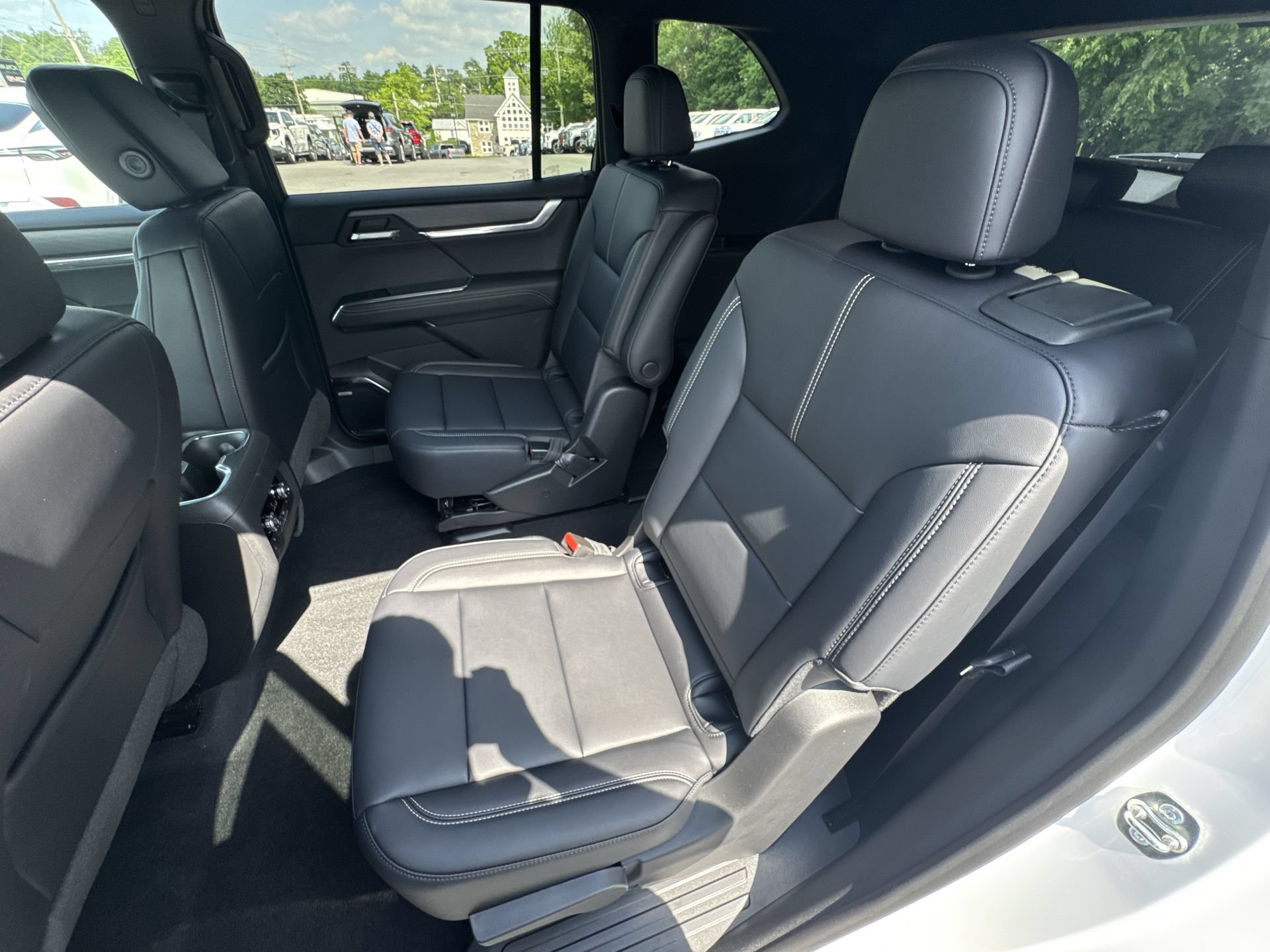New 2026 GMC Acadia Elevation w/ Elevation Premium Package AWD/4WD image 24