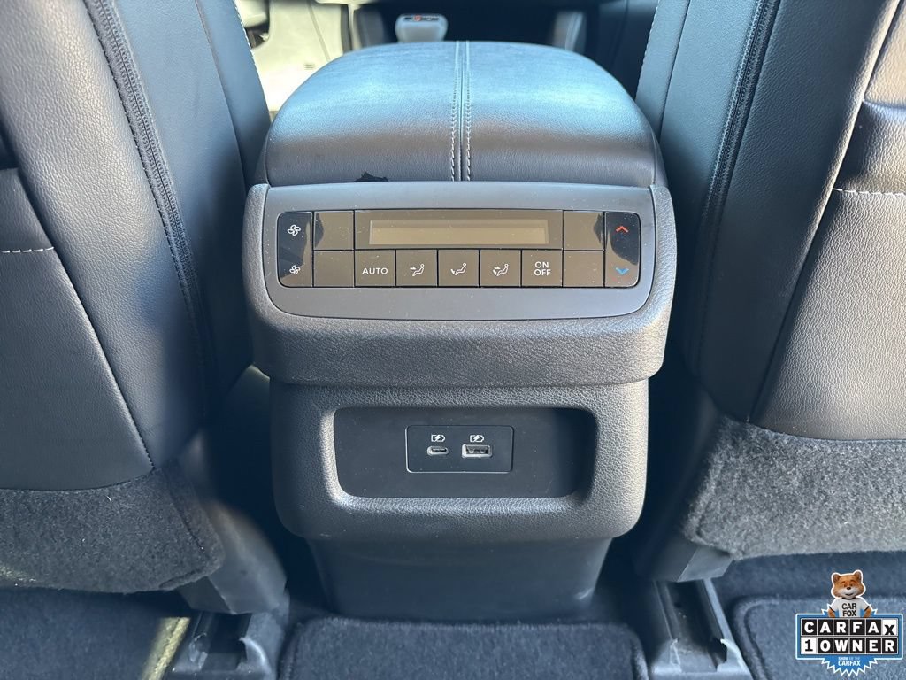 Used 2025 Nissan Pathfinder SL FWD image 48