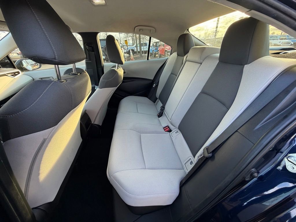 Used 2022 Toyota Corolla LE image 18