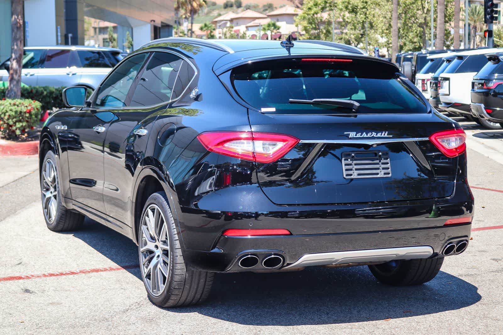 Used 2017 Maserati Levante S AWD/4WD image 6
