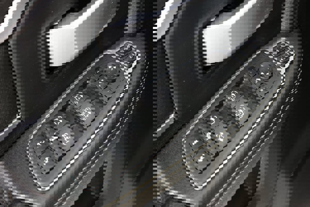 Used 2024 RAM 2500 Big Horn w/ Sport Appearance Package image 20