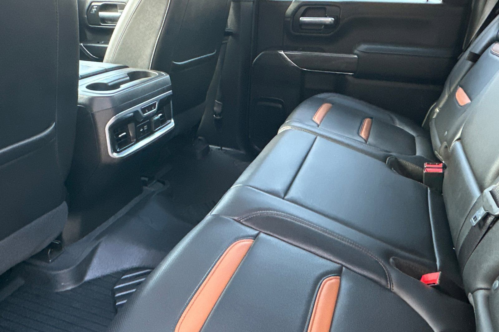 Certified 2020 GMC Sierra 2500 AT4 w/ AT4 Premium Package image 13