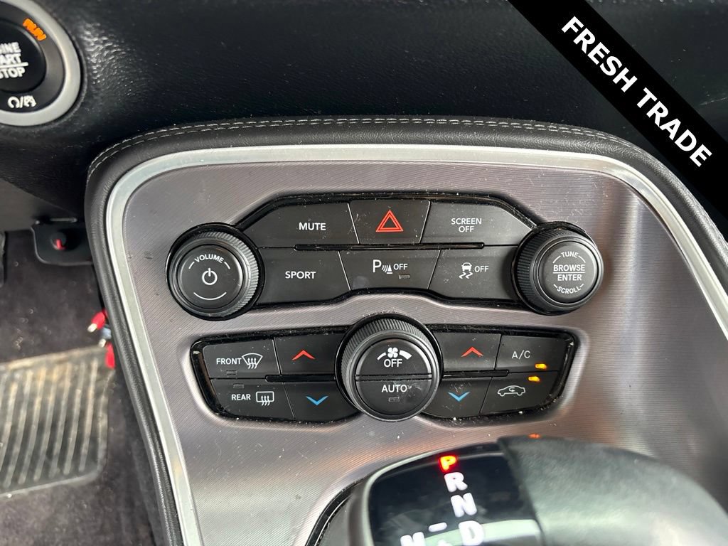 Used 2019 Dodge Challenger R/T w/ Driver Convenience Group RWD image 10