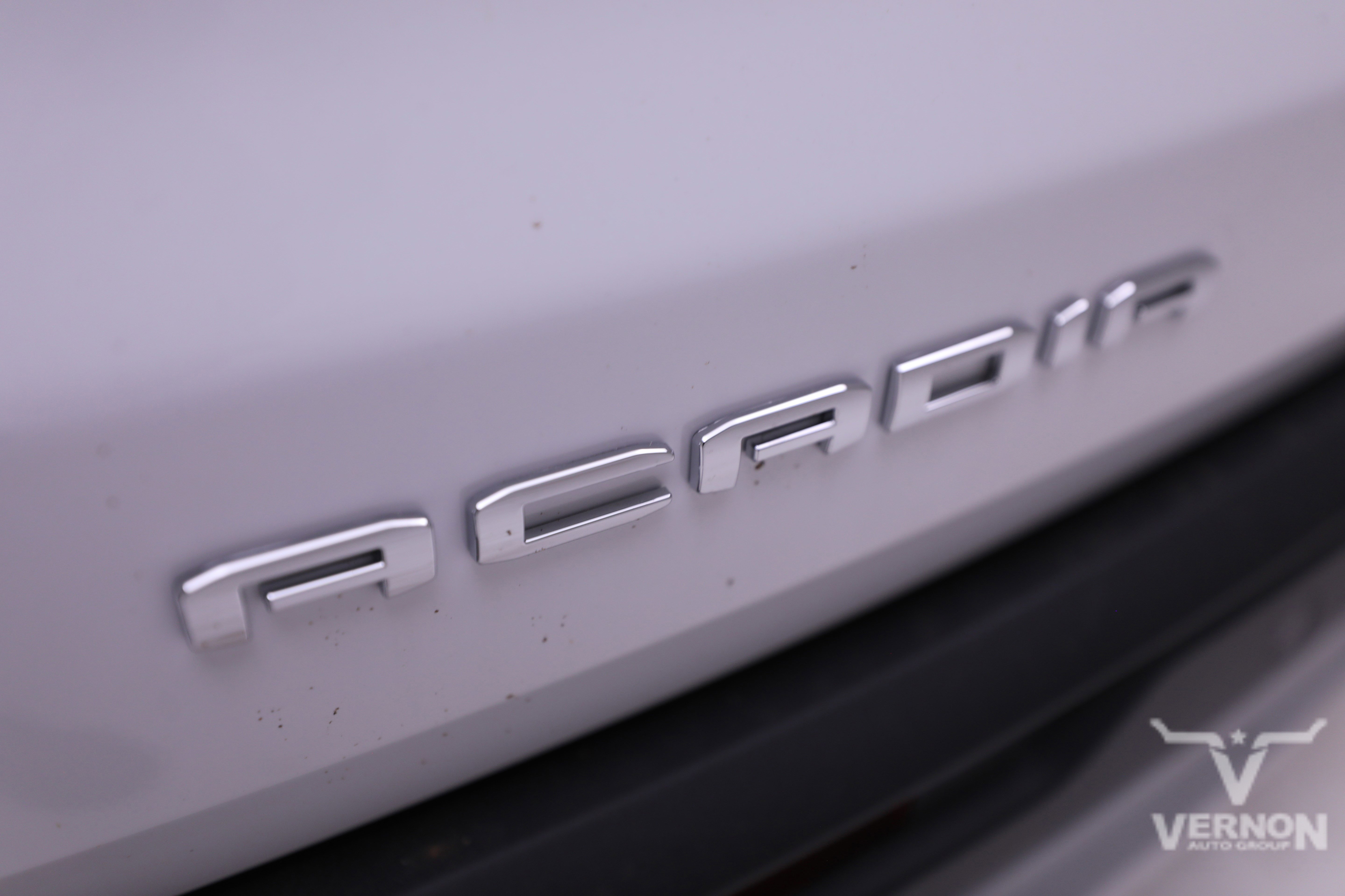 New 2025 GMC Acadia Elevation image 40