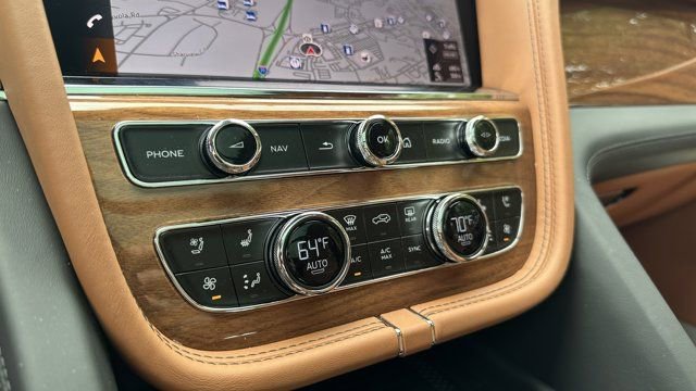 New 2025 Bentley Bentayga Plug-In Hybrid image 26