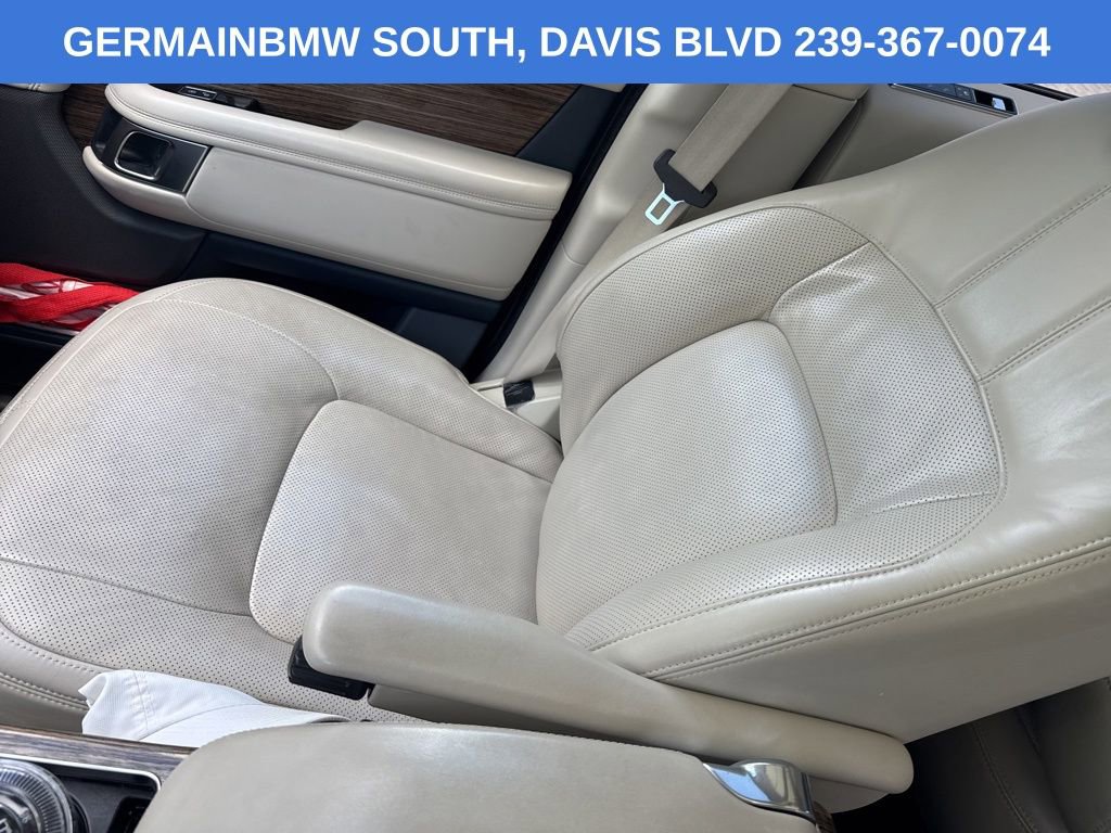 Used 2019 Land Rover Range Rover HSE image 8