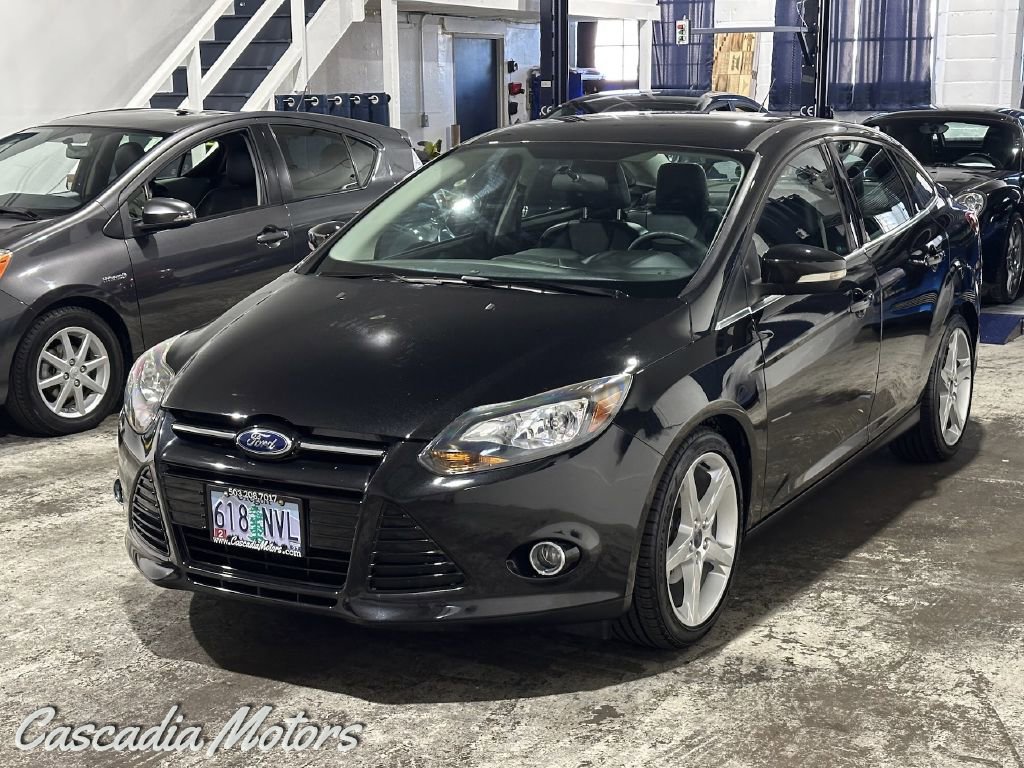 Used 2013 Ford Focus Titanium w/ Titanium Handling Pkg image 4