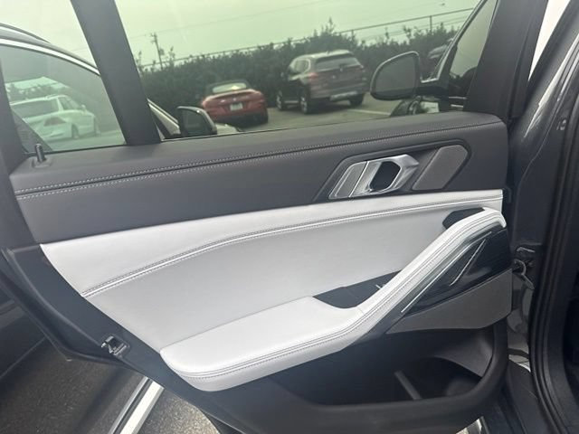Certified 2026 BMW X6 xDrive40i AWD/4WD image 13