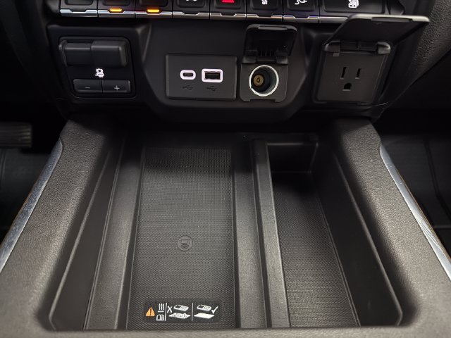 Used 2021 Chevrolet Silverado 1500 High Country w/ Technology Package AWD/4WD image 20