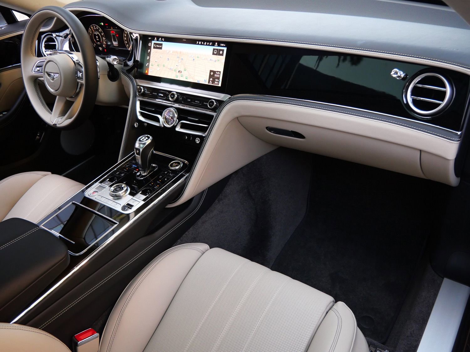 New 2026 Bentley Flying Spur Plug-In Hybrid AWD/4WD image 2