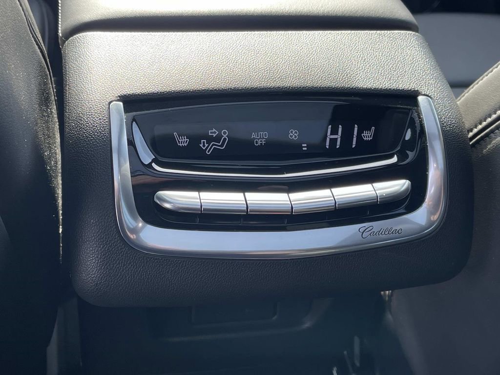 Certified 2025 Cadillac XT6 Premium Luxury w/ Platinum Package image 17