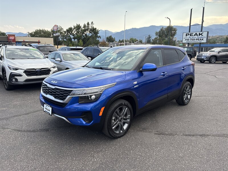 Used 2022 Kia Seltos LX AWD/4WD image 3