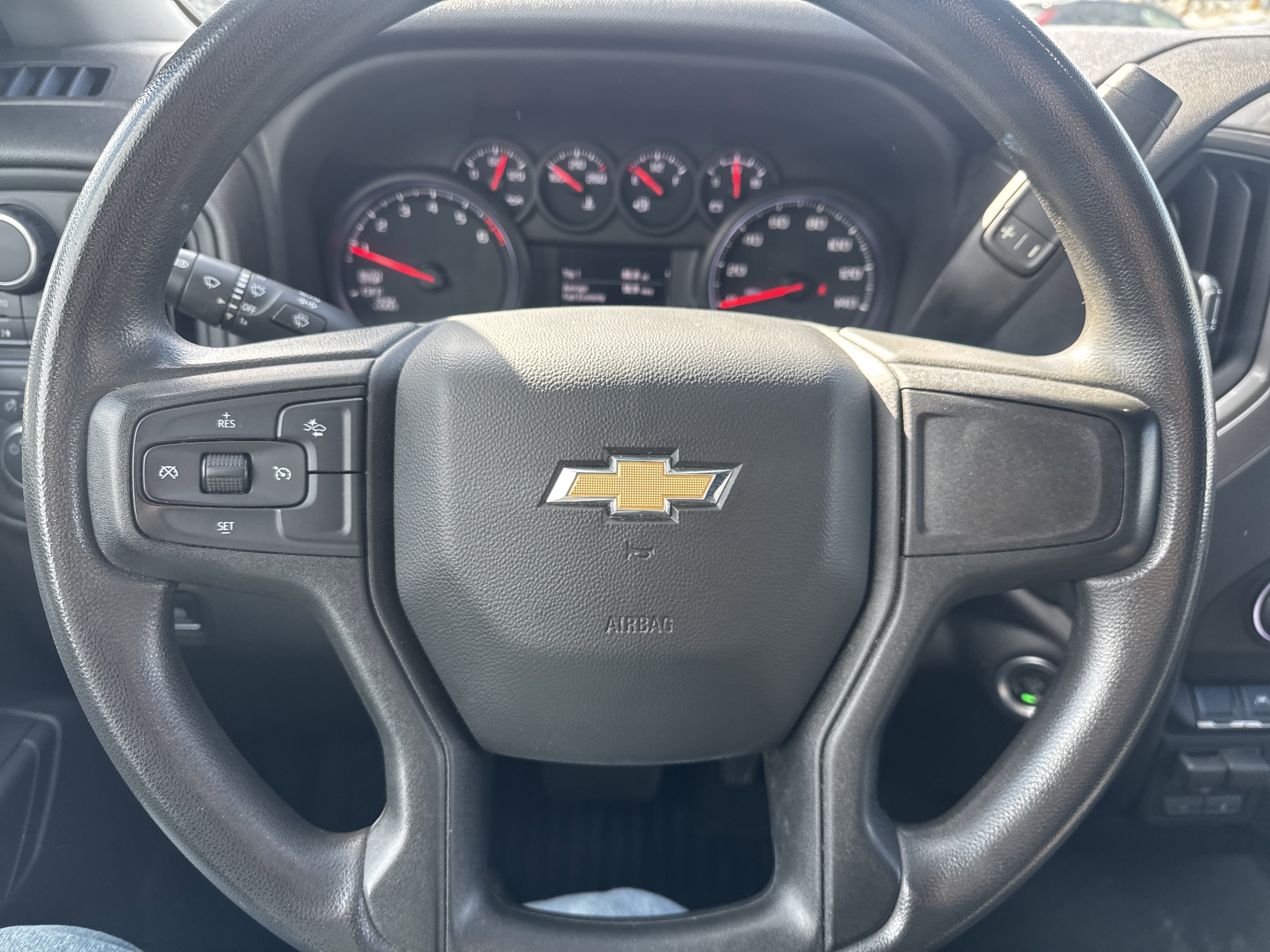 Used 2023 Chevrolet Silverado 1500 Custom image 17