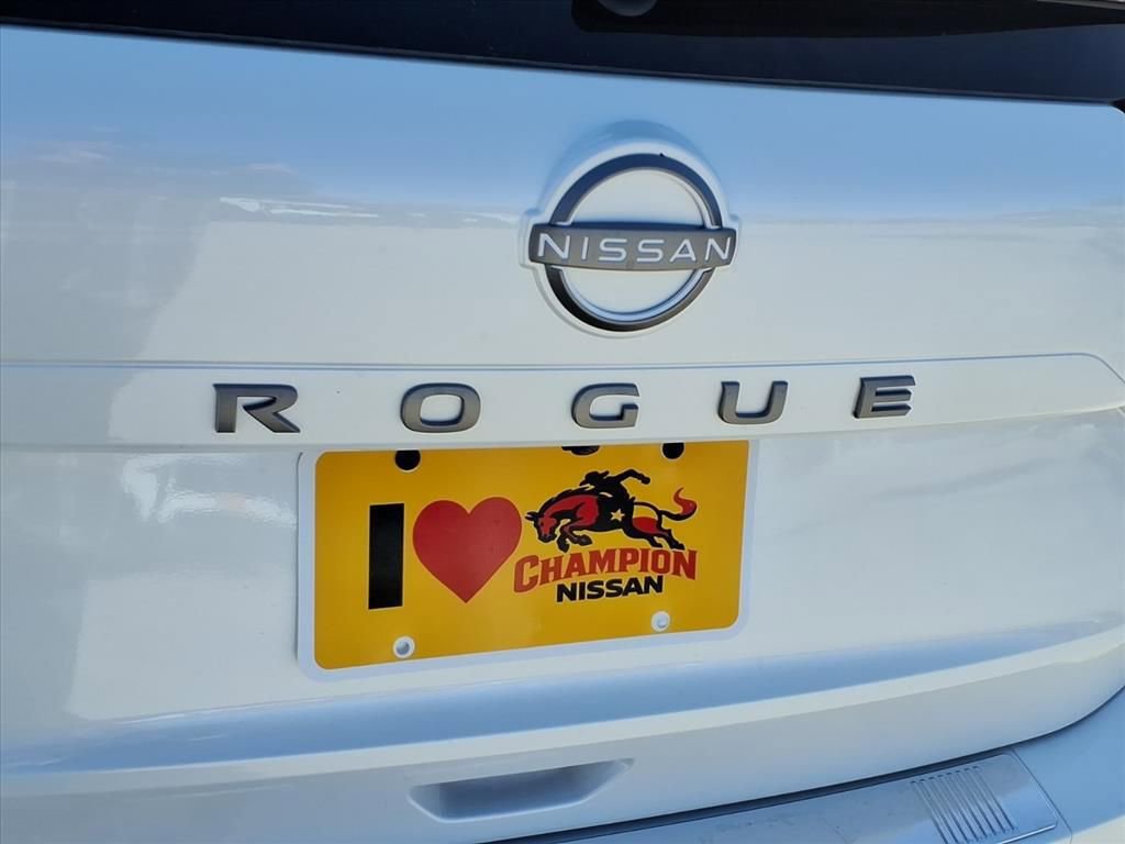 New 2026 Nissan Rogue SV image 10