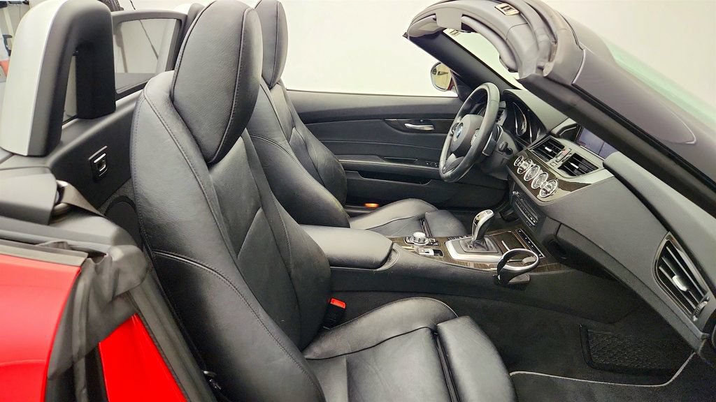 Used 2016 BMW Z4 sDrive35is RWD image 23