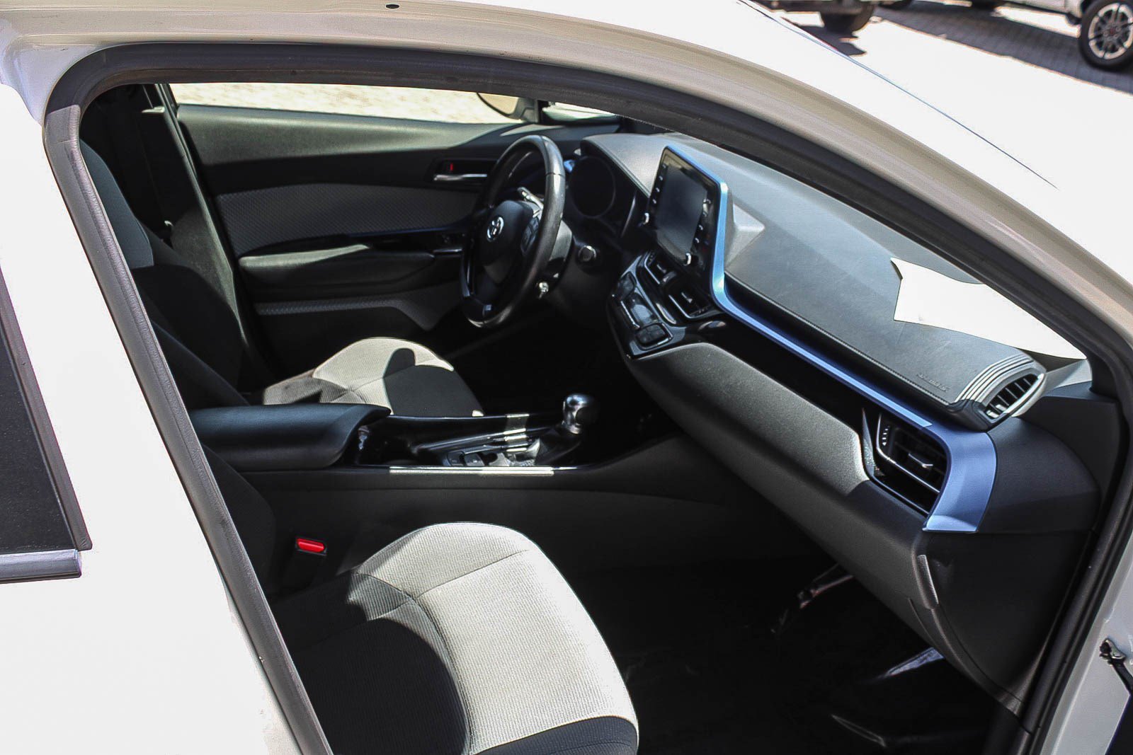 Certified 2019 Toyota C-HR XLE FWD image 18