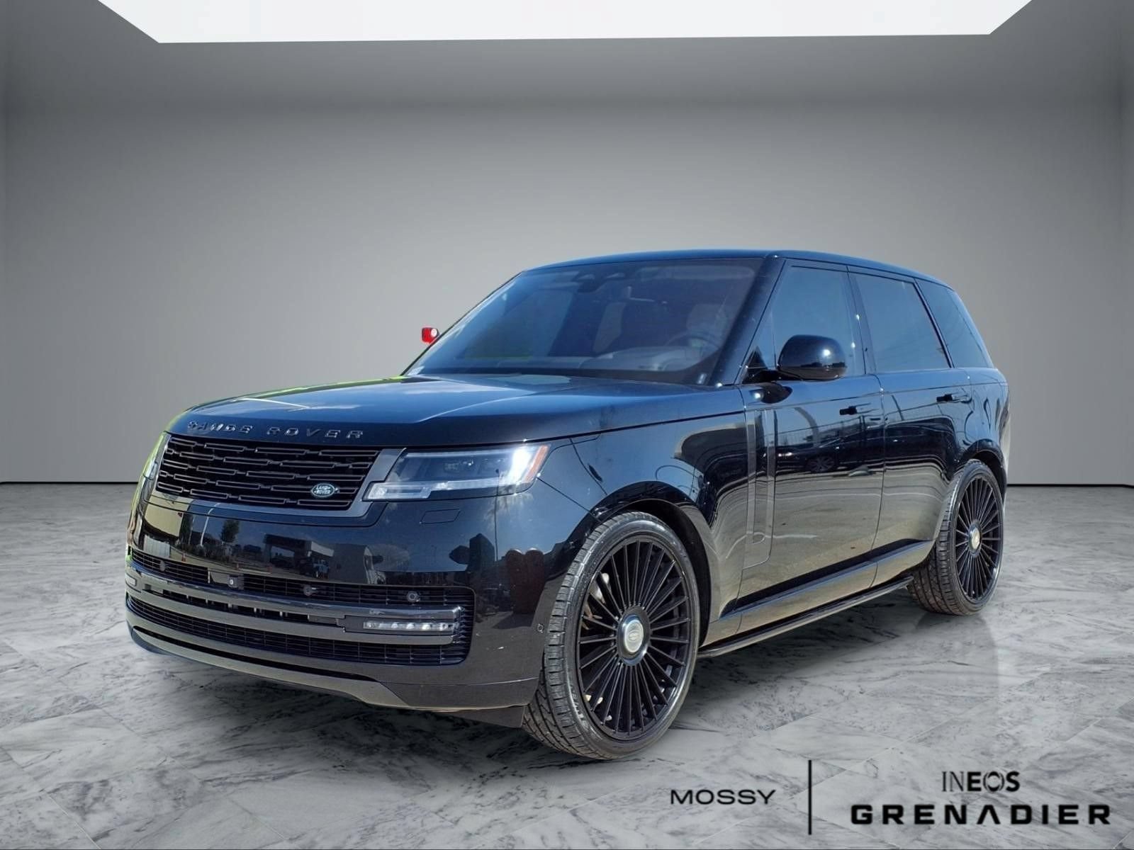 Used 2023 Land Rover Range Rover SE AWD/4WD image 4