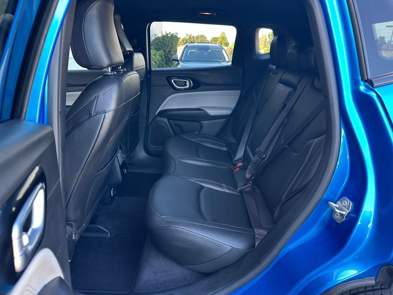 Used 2025 Jeep Compass Limited AWD/4WD image 26