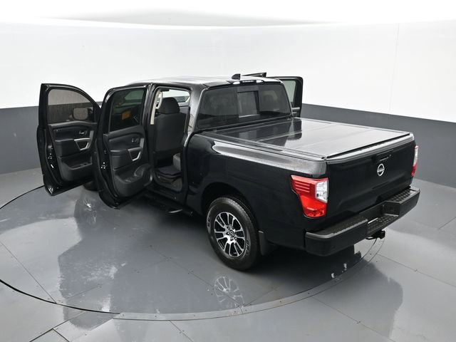 Used 2024 Nissan Titan SV image 25