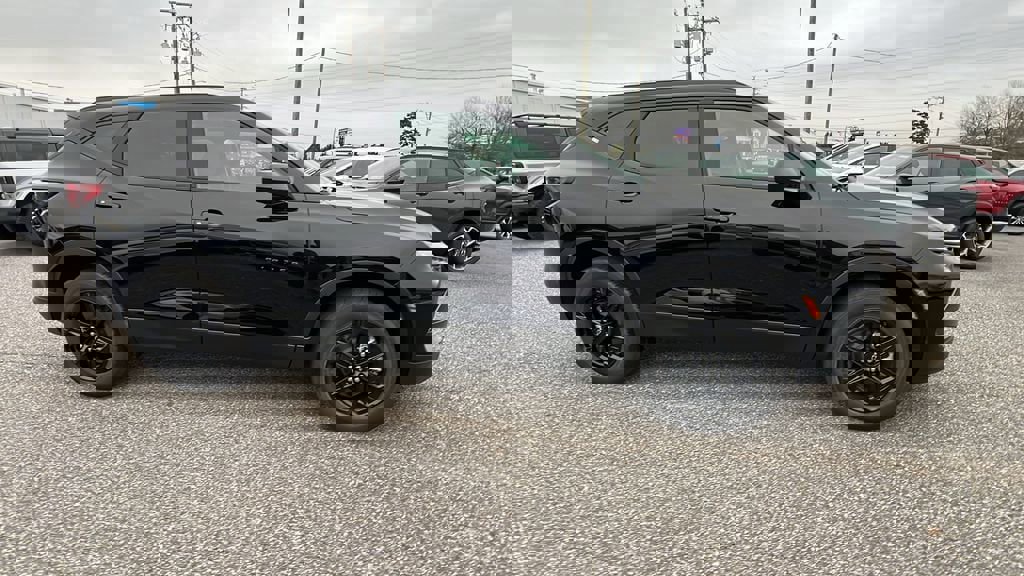 New 2025 Chevrolet Blazer LT w/ Midnight/Sport Edition image 4