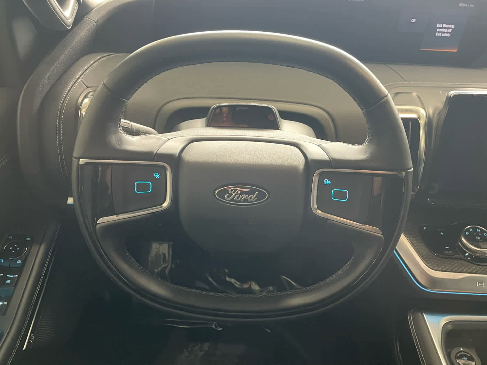 Used 2025 Ford Expedition Platinum w/ Stealth Performance Package AWD/4WD image 9