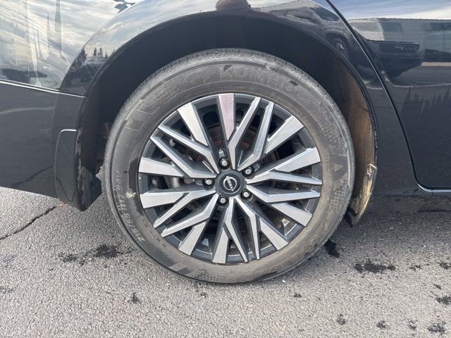 Certified 2024 Nissan Altima 2.5 SV w/ SV Premium Package image 9