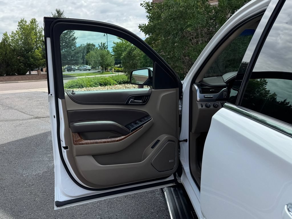 Used 2019 Chevrolet Tahoe Premier AWD/4WD image 18