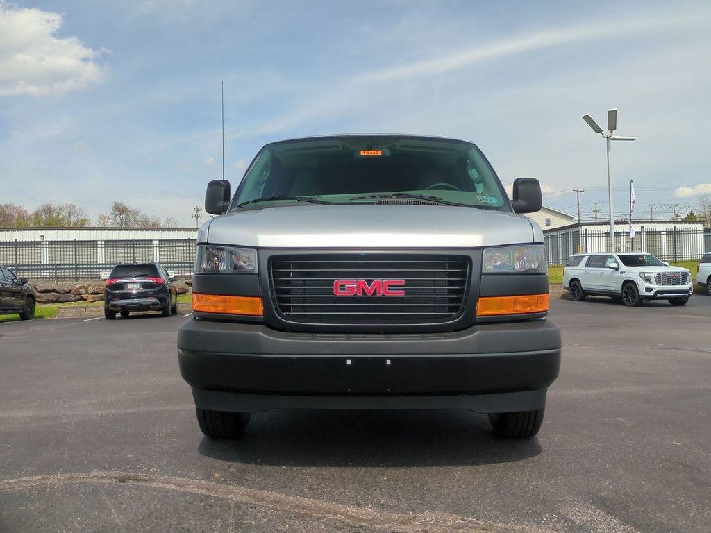 New 2026 GMC Savana 2500 RWD image 2