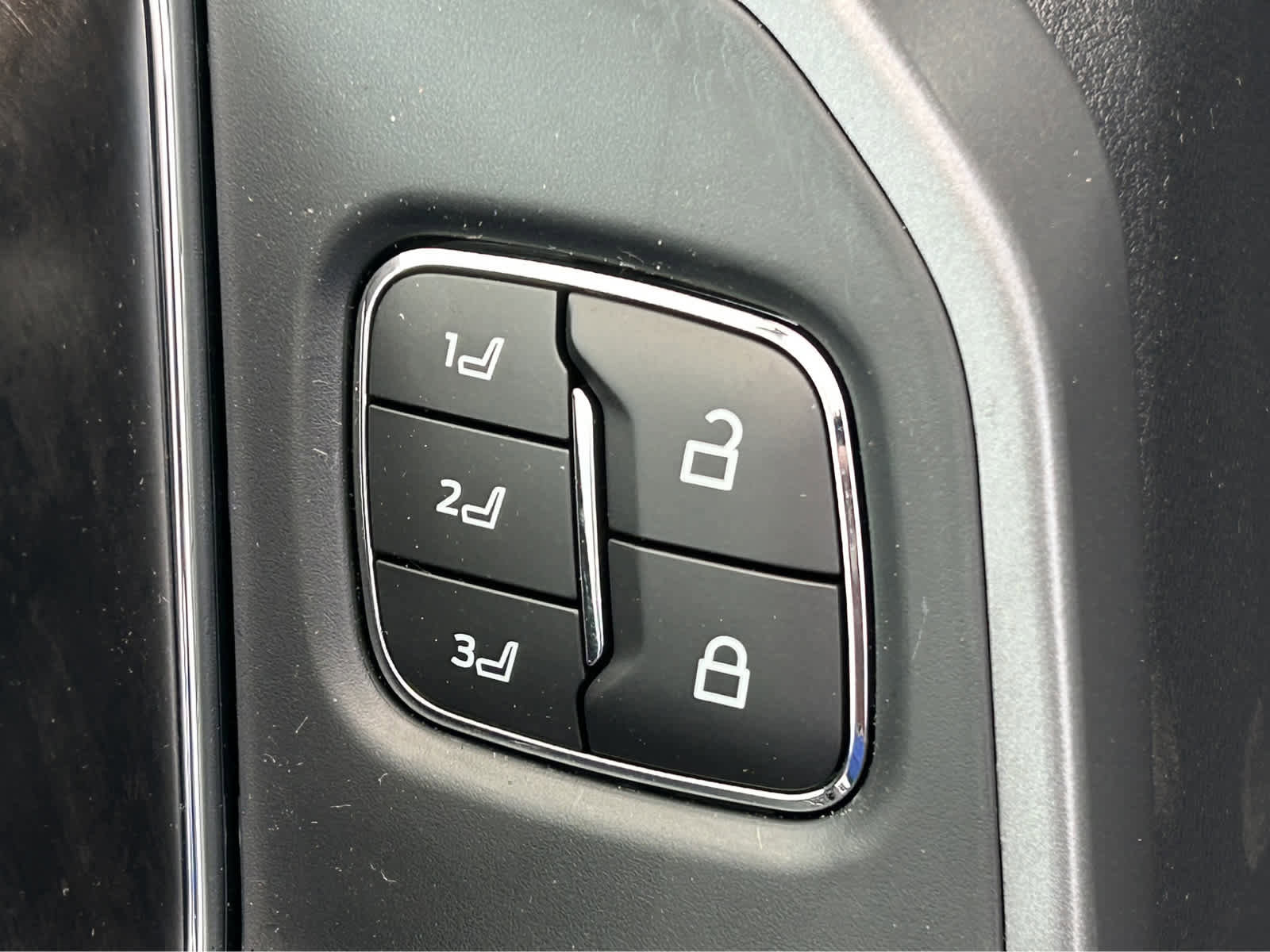 New 2023 Ford F150 Lightning Lariat image 28