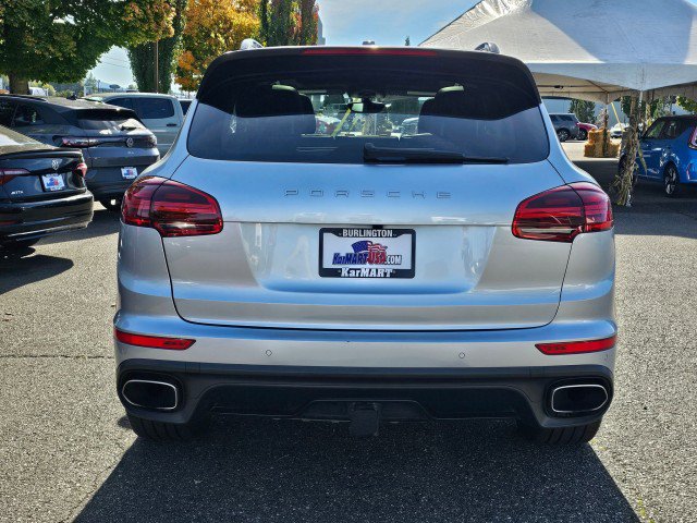 Used 2017 Porsche Cayenne Platinum Edition AWD/4WD image 4