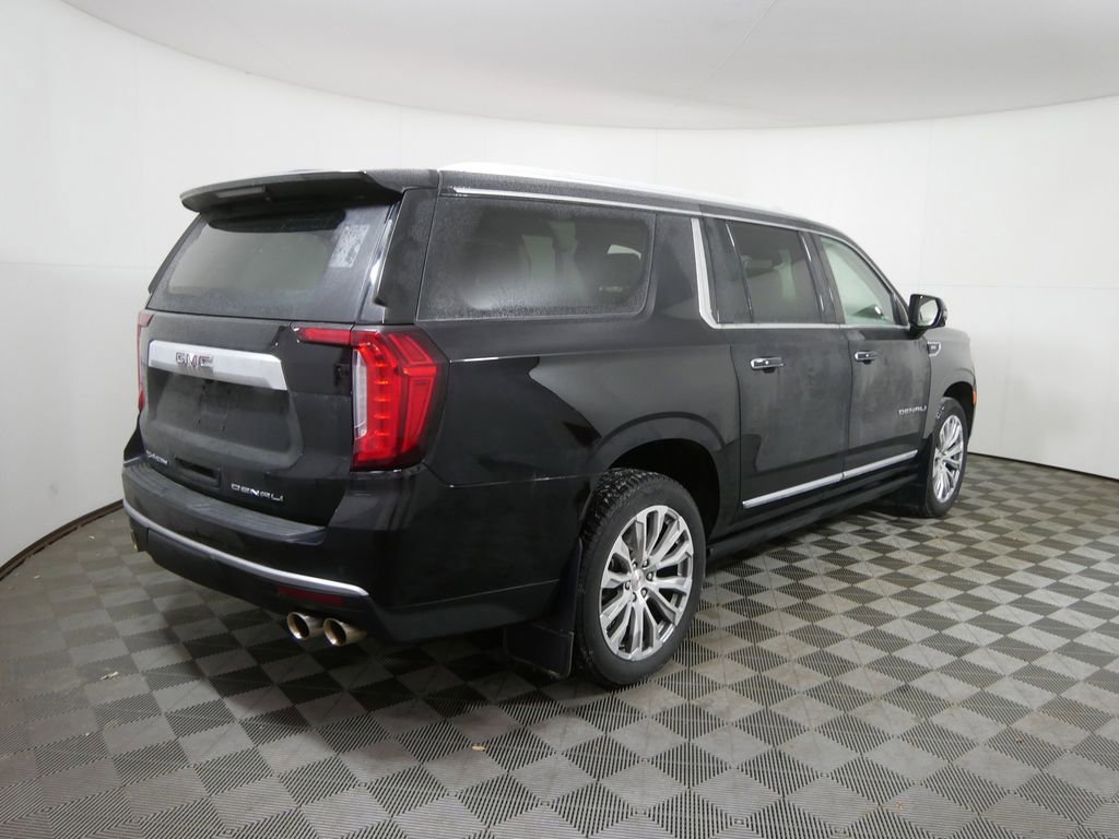 Used 2023 GMC Yukon XL Denali w/ Max Trailering Package image 3
