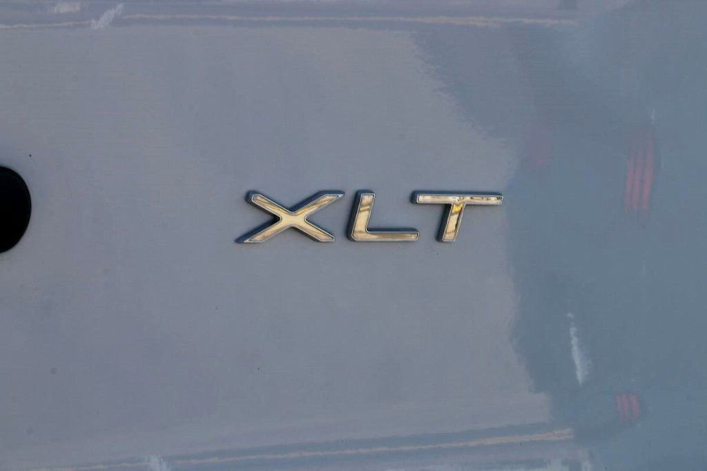 Used 2023 Ford Transit 350 XLT image 9