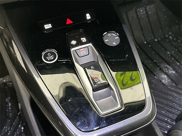 Used 2022 Audi Q4 e-tron Prestige image 16