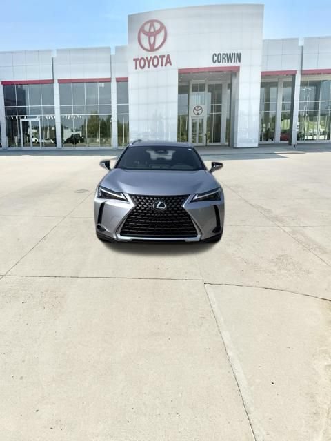 Used 2026 Lexus UX 300h AWD w/ Accessory Package (2T) image 18