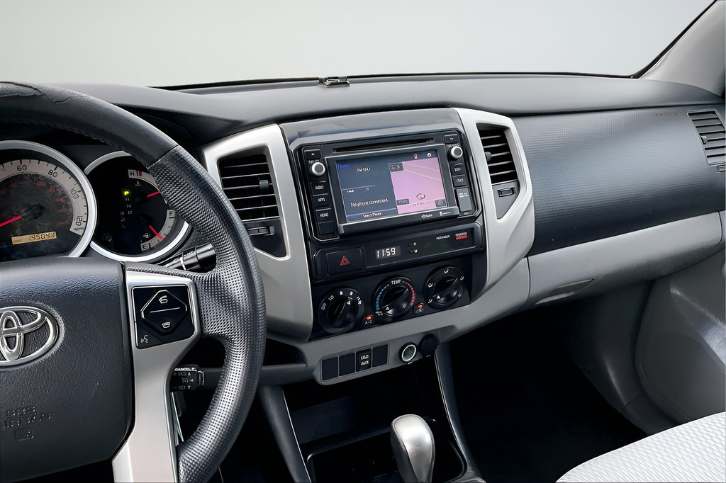 Used 2014 Toyota Tacoma PreRunner w/ SR5 Package RWD image 9