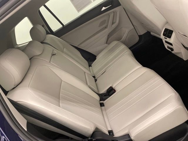 Used 2023 Volkswagen Tiguan SE image 33