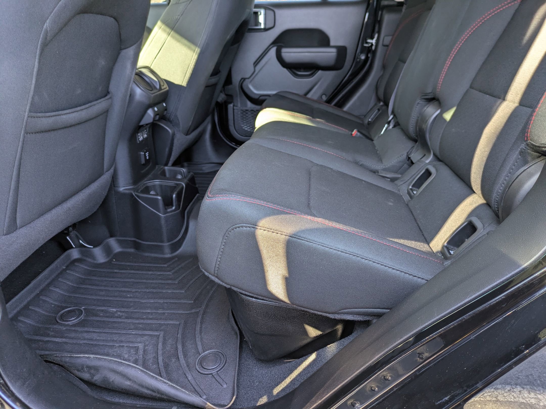 Used 2023 Jeep Gladiator Rubicon w/ Trailer Tow Package image 25