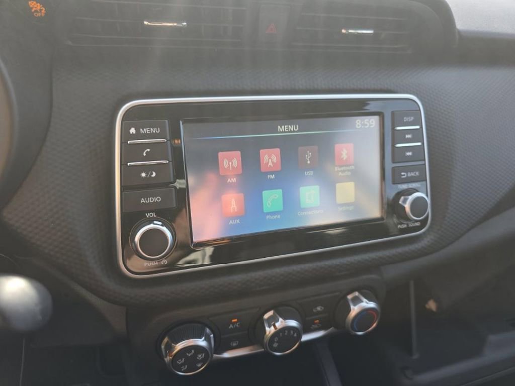 Used 2024 Nissan Kicks S image 12