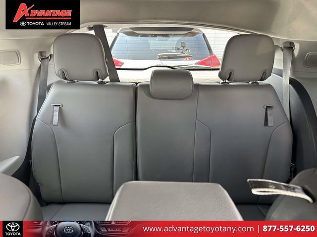 Used 2022 Toyota Sienna XLE w/ XLE Plus Package FWD image 14